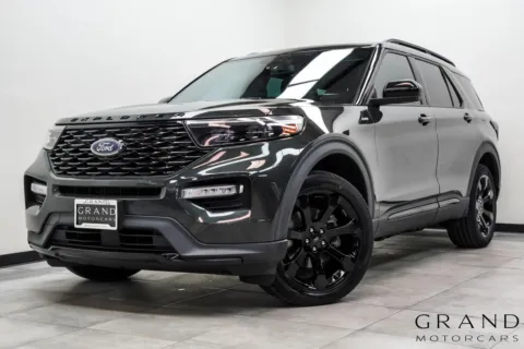 Green 2023 Ford Explorer ST-Line for sale in Marietta, GA