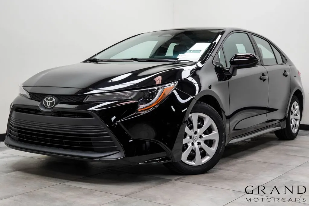 Black 2024 Toyota Corolla LE for sale in Marietta, GA