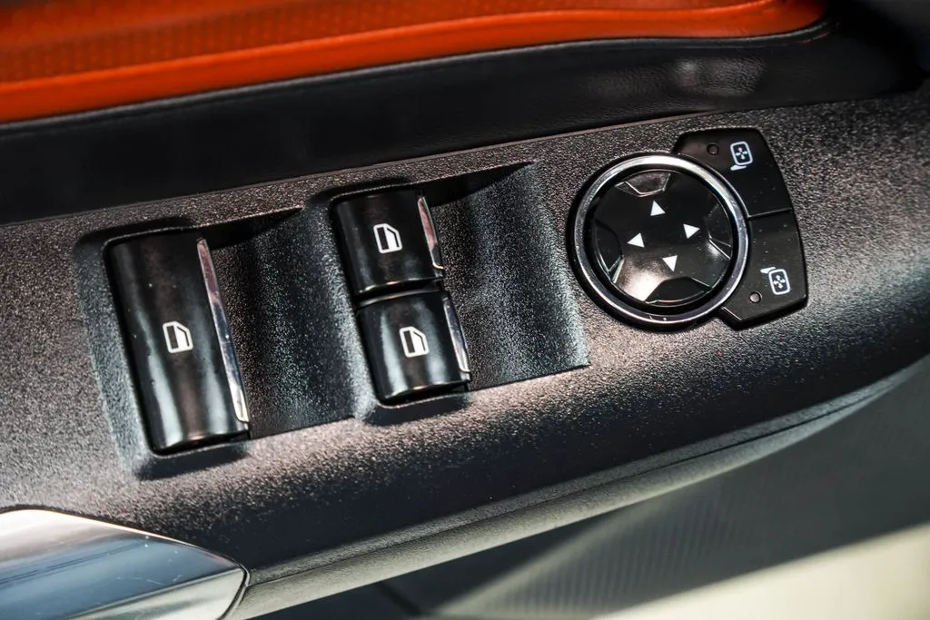 2024 Ford Mustang EcoBoost Premium - Photo 41
