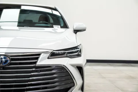 More photos of 2019 Toyota Avalon Hybrid Limited at Grand Motorcars Marietta, GA