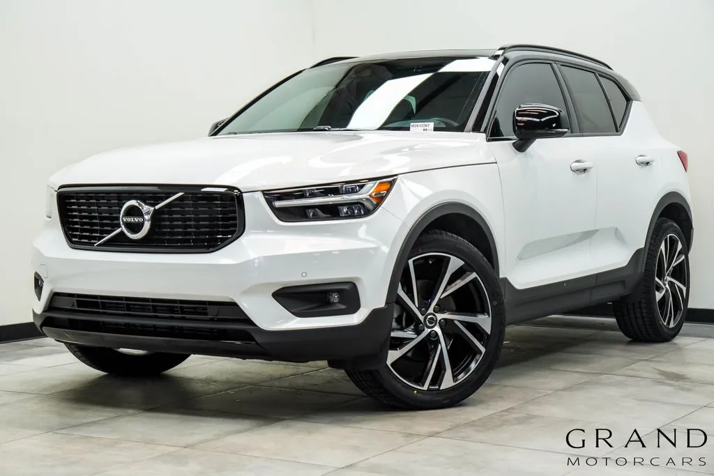 White 2021 Volvo XC40 R-Design for sale in Marietta, GA