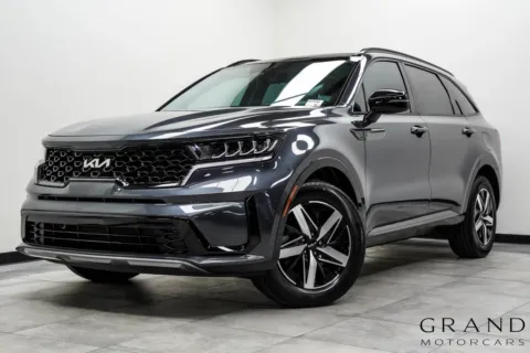 Gray 2023 Kia Sorento S for sale in Marietta, GA
