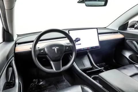 More photos of 2020 Tesla Model 3 Long Range at Grand Motorcars Marietta, GA