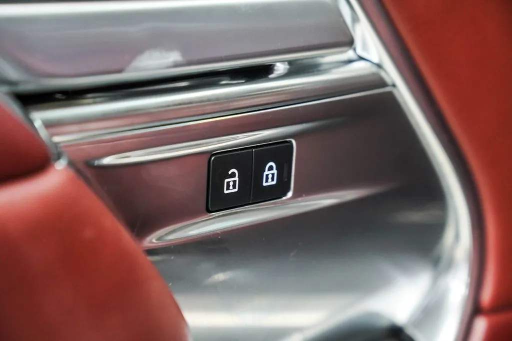 2024 Land Rover Range Rover SE - Photo 44