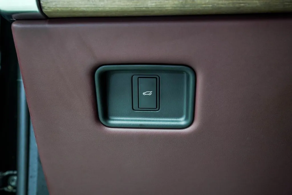 2024 Land Rover Range Rover SE - Photo 41