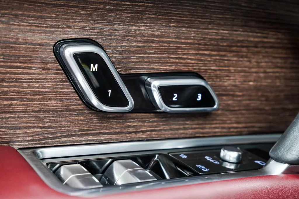 2024 Land Rover Range Rover SE - Photo 43