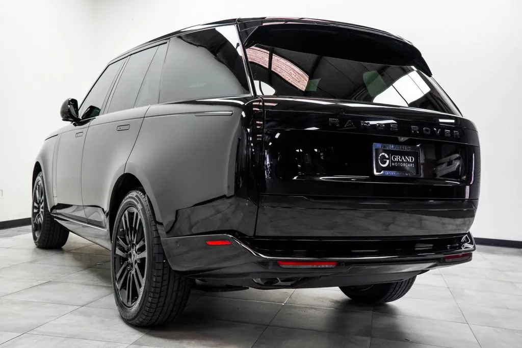 2024 Land Rover Range Rover SE - Photo 12