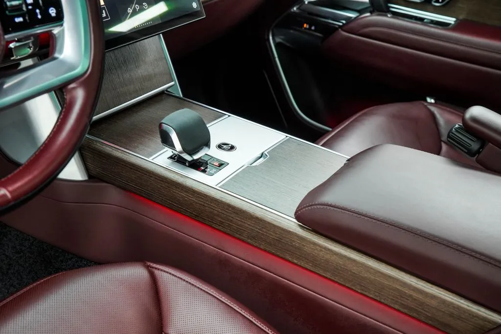 2024 Land Rover Range Rover SE - Photo 22