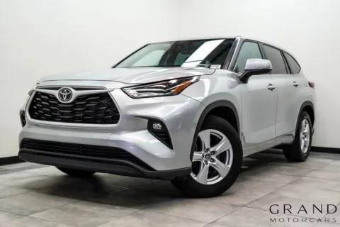 Silver 2025 Toyota Highlander LE for sale in Marietta, GA