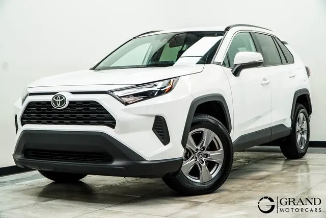 White 2024 Toyota RAV4 XLE for sale in Marietta, GA