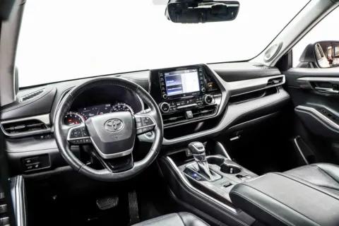 More photos of 2022 Toyota Highlander Limited at Grand Motorcars Marietta, GA