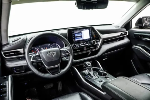 More photos of 2022 Toyota Highlander XLE at Grand Motorcars Marietta, GA