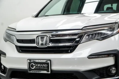 Photos of 2019 Honda Pilot Touring for sale in Marietta, GA at Grand Motorcars Marietta