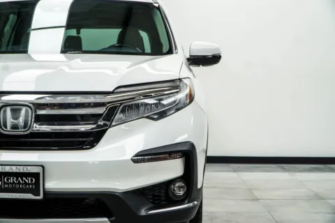 More photos of 2019 Honda Pilot Touring at Grand Motorcars Marietta, GA