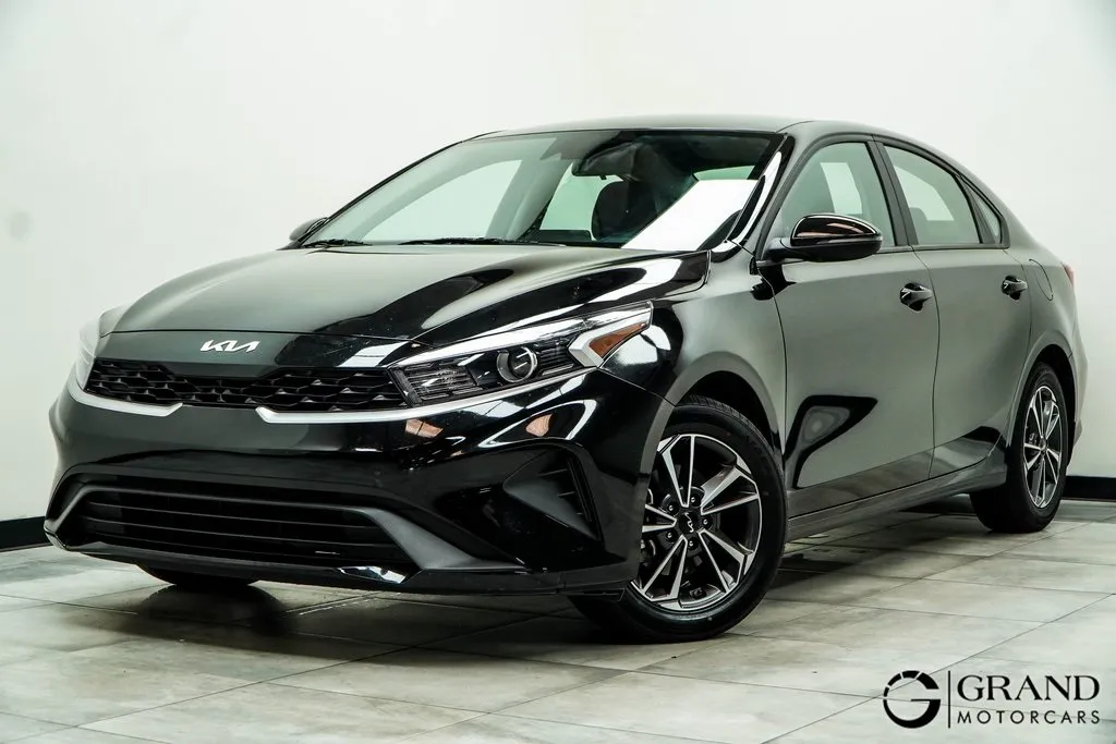 Black 2023 Kia Forte LXS for sale in Marietta, GA