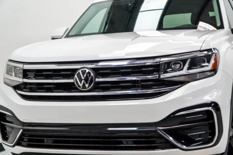 Photos of 2021 Volkswagen Atlas 3.6L V6 SE w/Technology R-Line for sale in Marietta, GA at Grand Motorcars Marietta