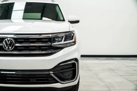 More photos of 2021 Volkswagen Atlas 3.6L V6 SE w/Technology R-Line at Grand Motorcars Marietta, GA