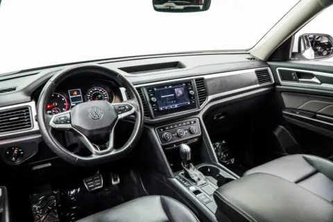 More photos of 2021 Volkswagen Atlas 3.6L V6 SE w/Technology R-Line at Grand Motorcars Marietta, GA