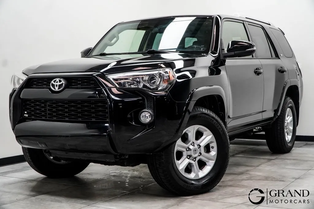 Black 2018 Toyota 4Runner SR5 for sale in Marietta, GA
