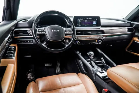 More photos of 2022 Kia Telluride SX at Grand Motorcars Marietta, GA