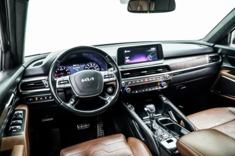 More photos of 2022 Kia Telluride SX at Grand Motorcars Marietta, GA