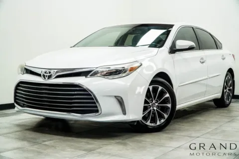 White 2016 Toyota Avalon Limited for sale in Marietta, GA