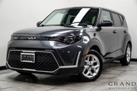 Gray 2023 Kia Soul LX for sale in Marietta, GA