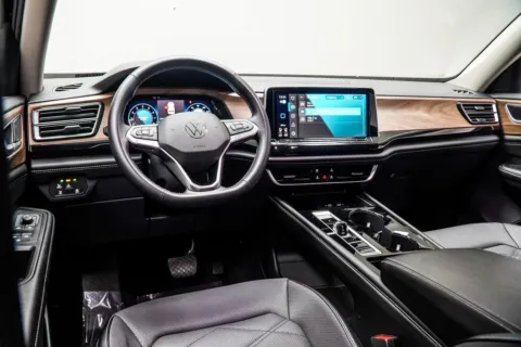 More photos of 2024 Volkswagen Atlas 2.0T SE w/Technology at Grand Motorcars Kennesaw, GA