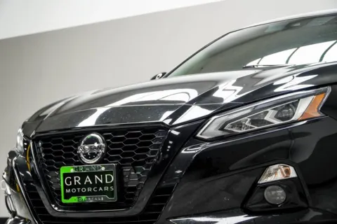 Photos of 2022 Nissan Altima 2.5 SR for sale in Kennesaw, GA at Grand Motorcars Kennesaw