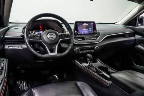 More photos of 2022 Nissan Altima 2.5 SR at Grand Motorcars Kennesaw, GA