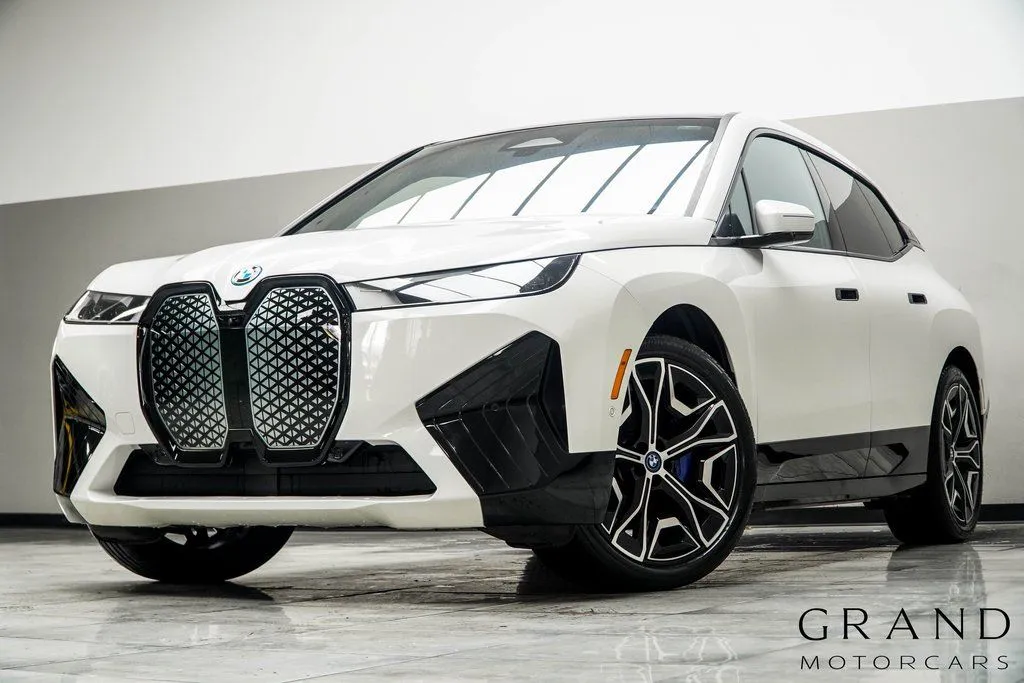 White 2022 BMW iX xDrive50 for sale in Kennesaw, GA