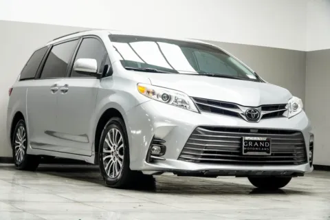 More photos of 2019 Toyota Sienna XLE at Grand Motorcars Kennesaw, GA