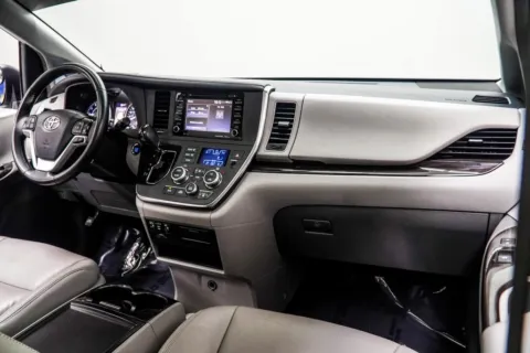 More photos of 2019 Toyota Sienna XLE at Grand Motorcars Kennesaw, GA