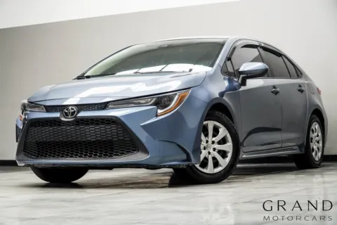 Gray 2022 Toyota Corolla LE for sale in Kennesaw, GA