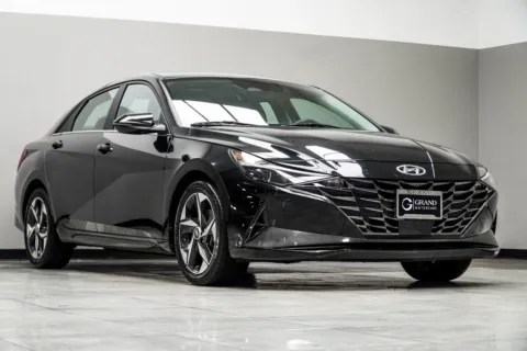 More photos of 2022 Hyundai Elantra Limited at Grand Motorcars Kennesaw, GA