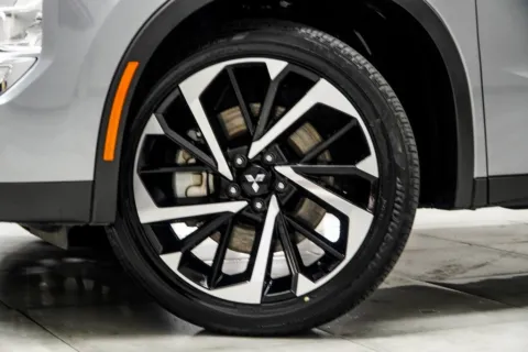 Another view of 2024 Mitsubishi Outlander SE for sale in Kennesaw, GA at Grand Motorcars Kennesaw