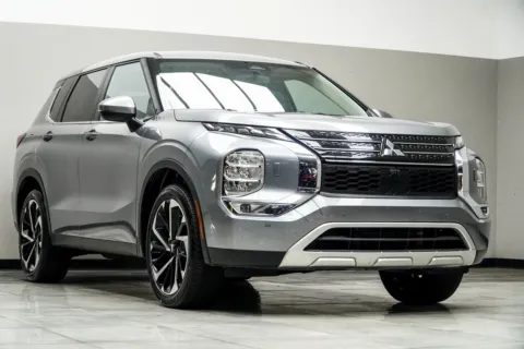 More photos of 2024 Mitsubishi Outlander SE at Grand Motorcars Kennesaw, GA