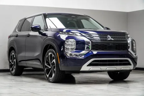 More photos of 2024 Mitsubishi Outlander SE at Grand Motorcars Kennesaw, GA