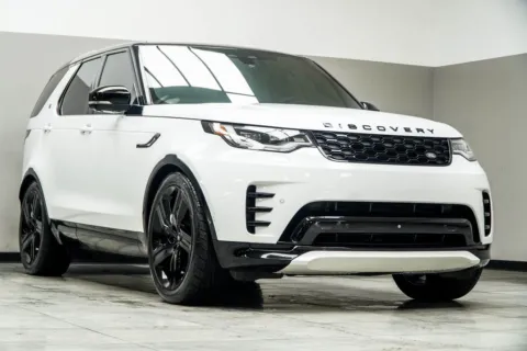 More photos of 2024 Land Rover Discovery Dynamic SE at Grand Motorcars Kennesaw, GA