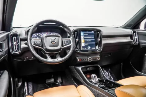 More photos of 2021 Volvo XC40 T5 Inscription at Grand Motorcars Kennesaw, GA
