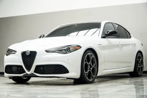 More photos of 2023 Alfa Romeo Giulia Veloce at Grand Motorcars Kennesaw, GA