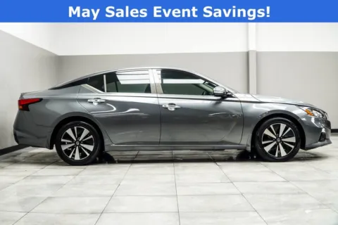 More photos of 2022 Nissan Altima 2.5 SL at Grand Motorcars Kennesaw, GA