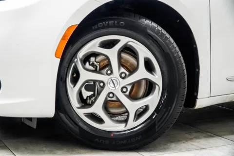 Another view of 2023 Chrysler Pacifica Limited for sale in Kennesaw, GA at Grand Motorcars Kennesaw