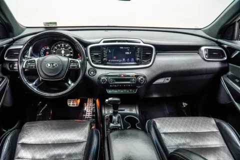More photos of 2019 Kia Sorento SX Limited at Grand Motorcars Kennesaw, GA