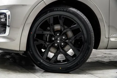 Another view of 2019 Kia Sorento SX Limited for sale in Kennesaw, GA at Grand Motorcars Kennesaw