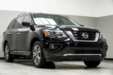 More photos of 2020 Nissan Pathfinder SL at Grand Motorcars Kennesaw, GA