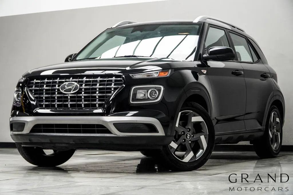 Black 2023 Hyundai Venue SEL for sale in Kennesaw, GA