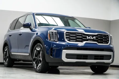 More photos of 2023 Kia Telluride S at Grand Motorcars Kennesaw, GA