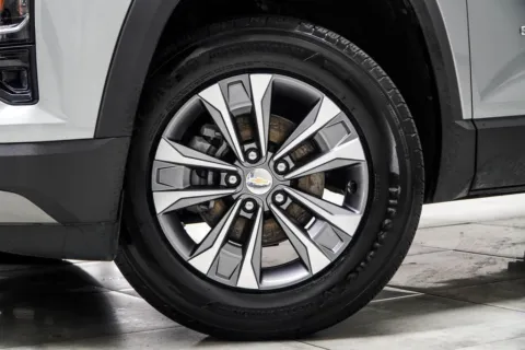 Another view of 2025 Chevrolet Equinox LT for sale in Kennesaw, GA at Grand Motorcars Kennesaw