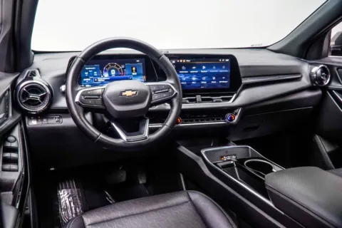 More photos of 2025 Chevrolet Equinox LT at Grand Motorcars Kennesaw, GA